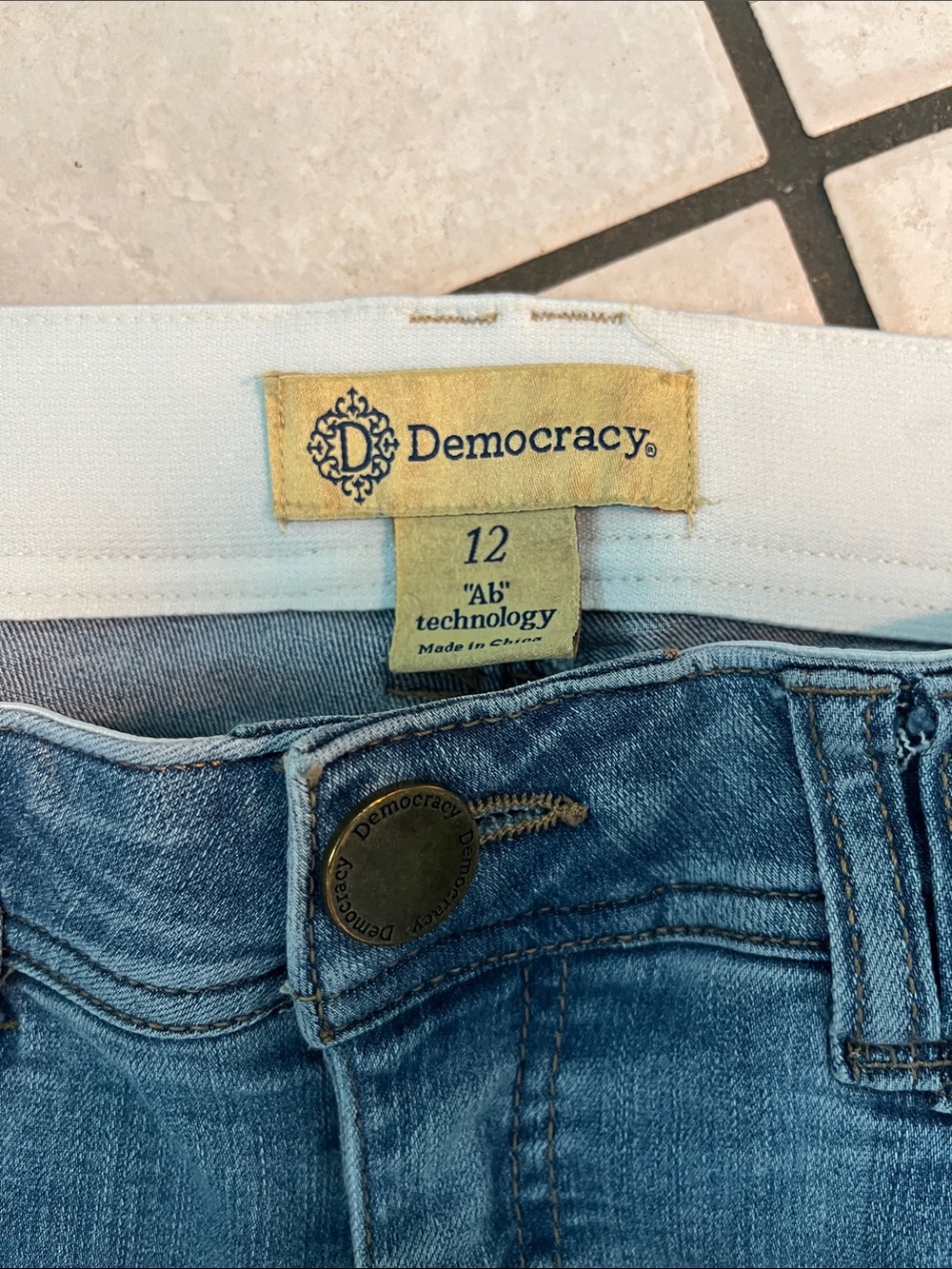 Democracy Light Blue Skinny Jeans for Women - Picture 5 of 7